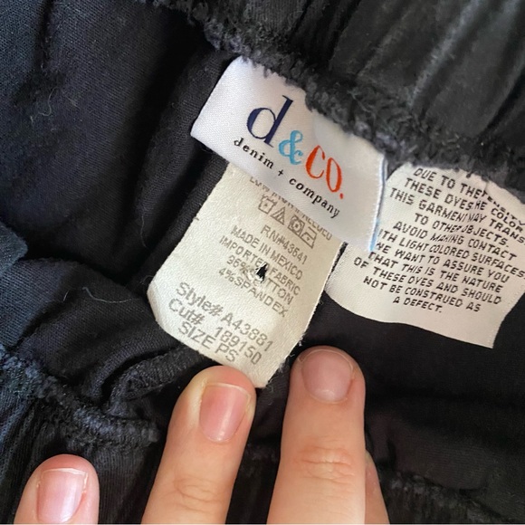 D&CO bundle of 2 pairs straight leg pants navy and black - Picture 2 of 3